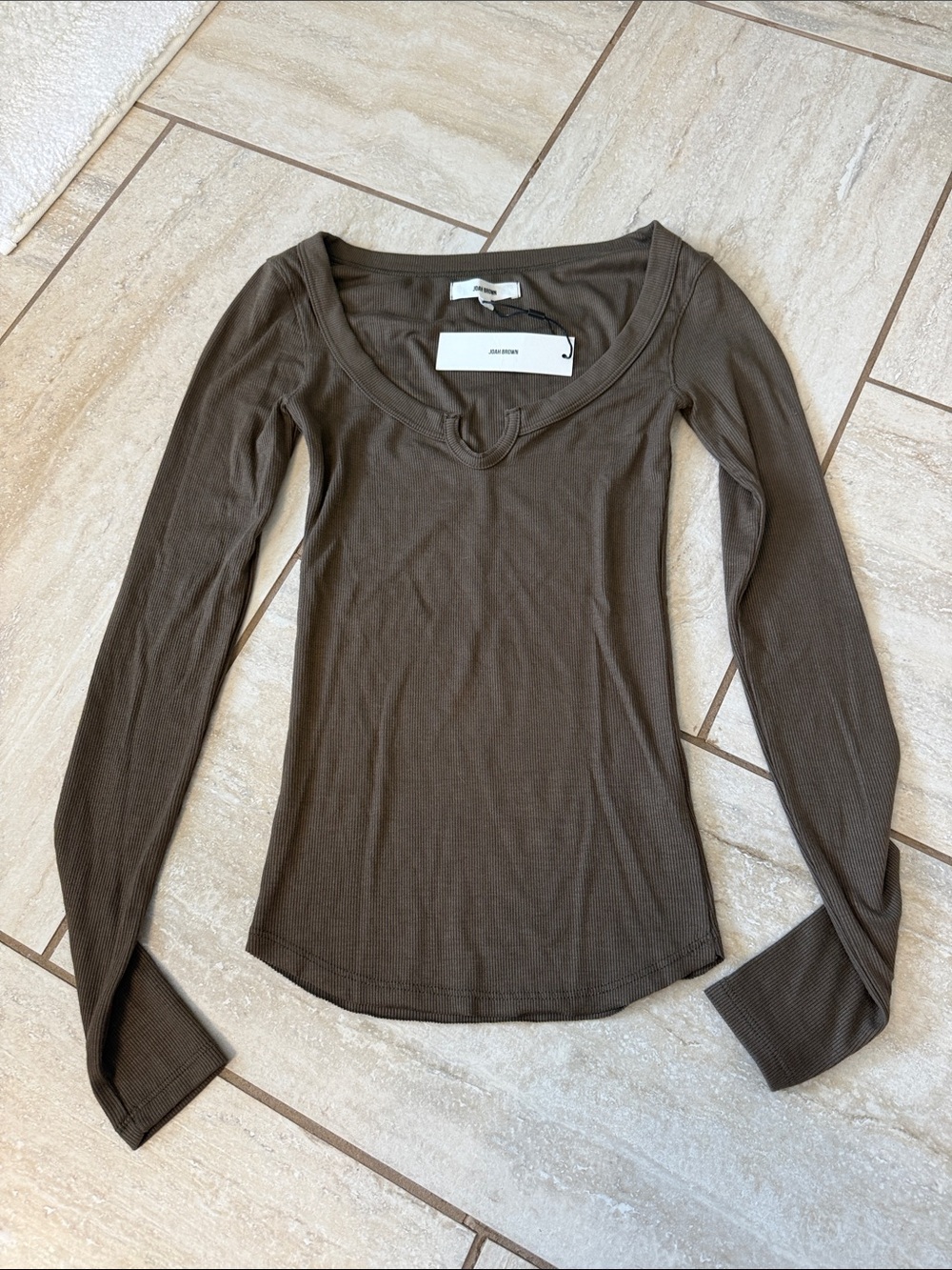 NWT Joah Brown Henley Long Sleeve Top - Picture 3 of 16